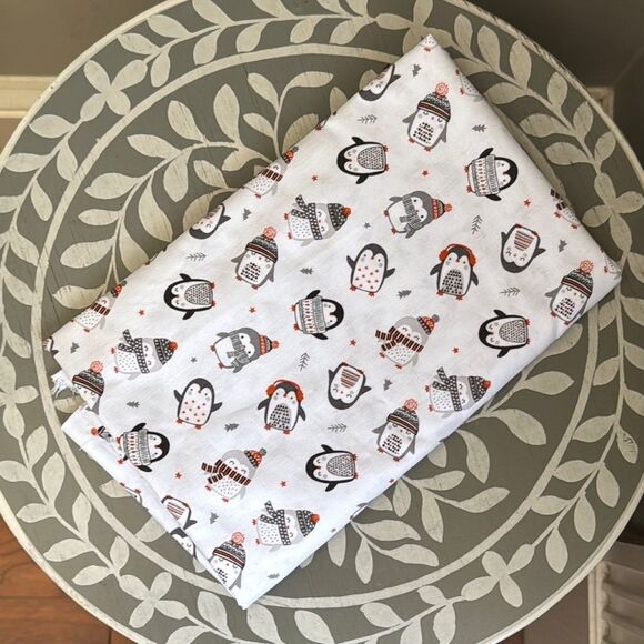 Penguin Print White Fabric - Picture 3 of 6